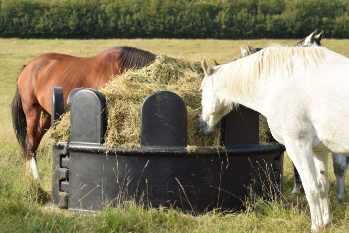 NUVEQ® Durabale hay rack